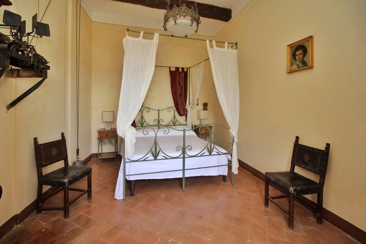 Castello Di Sovicille - Residenza D'Epoca Bed & Breakfast ภายนอก รูปภาพ