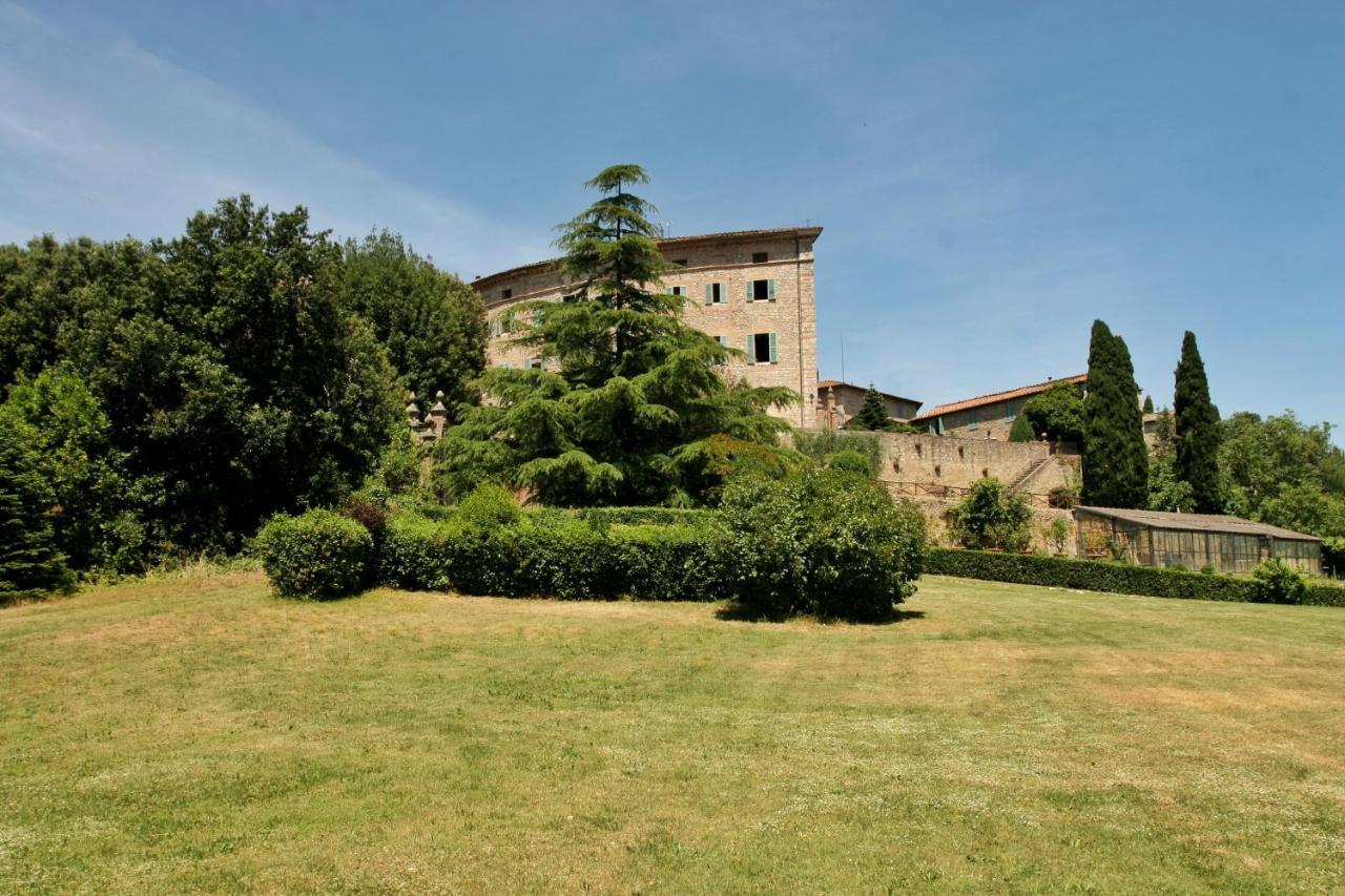 Castello Di Sovicille - Residenza D'Epoca Bed & Breakfast ภายนอก รูปภาพ