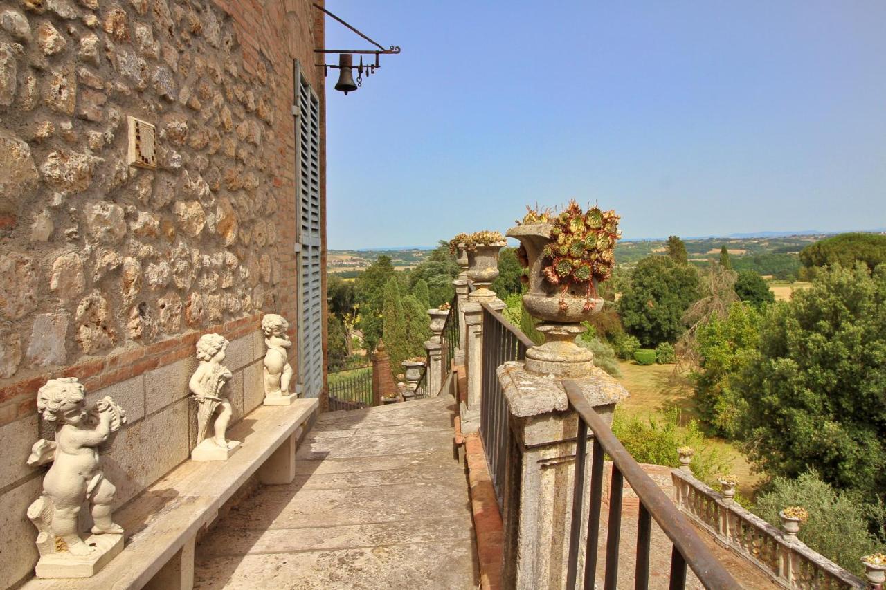 Castello Di Sovicille - Residenza D'Epoca Bed & Breakfast ภายนอก รูปภาพ