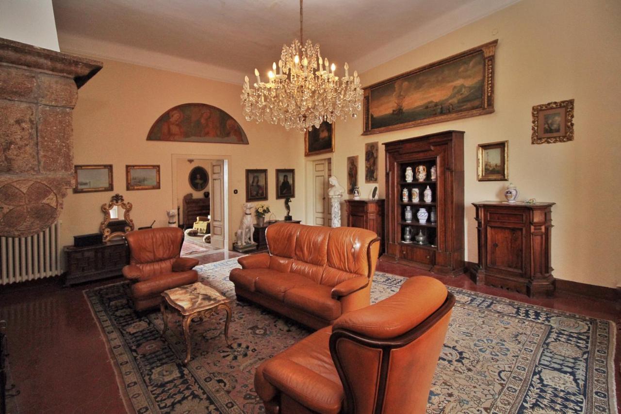 Castello Di Sovicille - Residenza D'Epoca Bed & Breakfast ภายนอก รูปภาพ