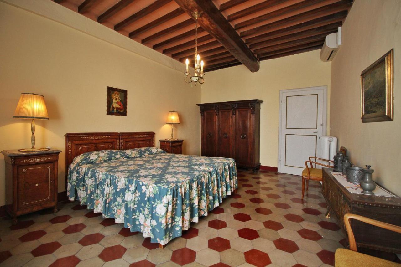 Castello Di Sovicille - Residenza D'Epoca Bed & Breakfast ภายนอก รูปภาพ