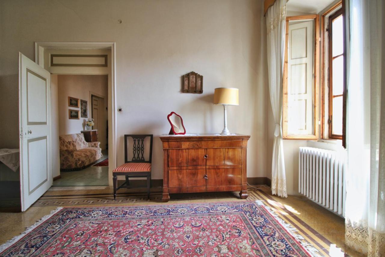 Castello Di Sovicille - Residenza D'Epoca Bed & Breakfast ภายนอก รูปภาพ