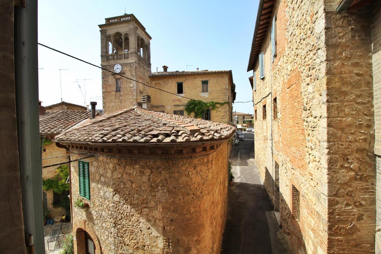 Castello Di Sovicille - Residenza D'Epoca Bed & Breakfast ภายนอก รูปภาพ
