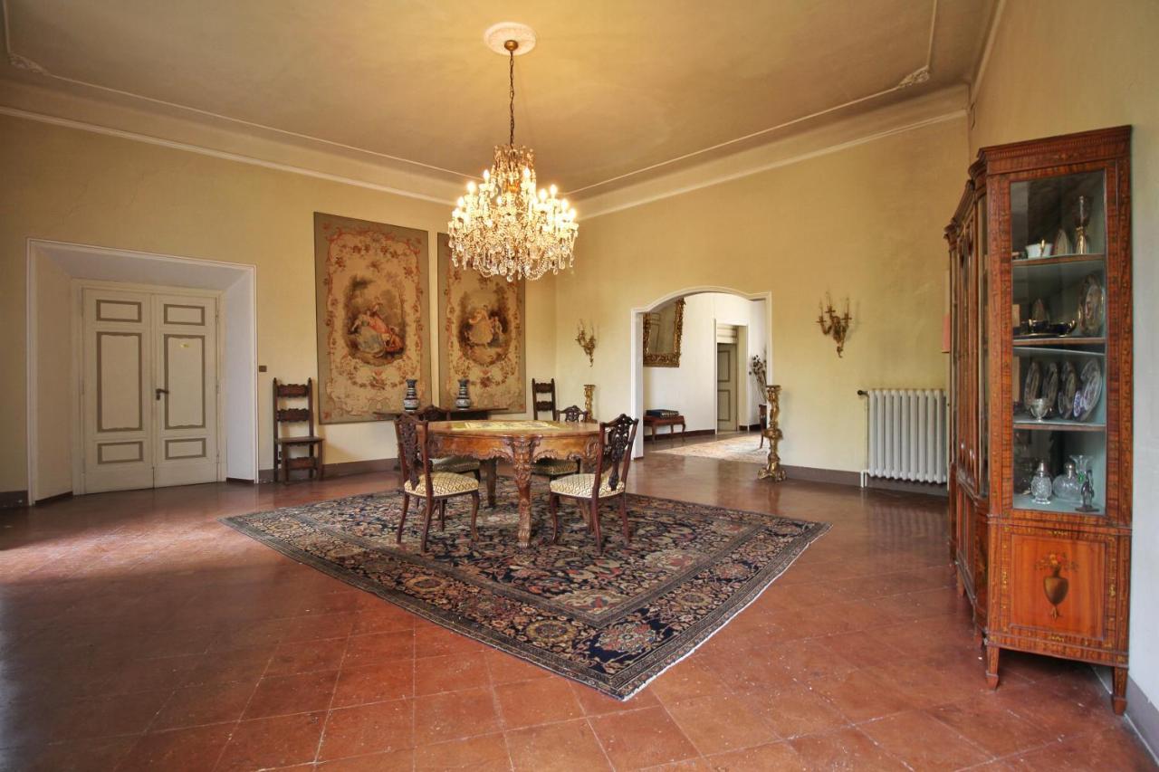 Castello Di Sovicille - Residenza D'Epoca Bed & Breakfast ภายนอก รูปภาพ