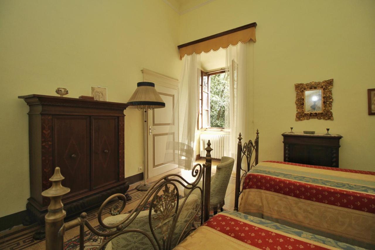 Castello Di Sovicille - Residenza D'Epoca Bed & Breakfast ภายนอก รูปภาพ